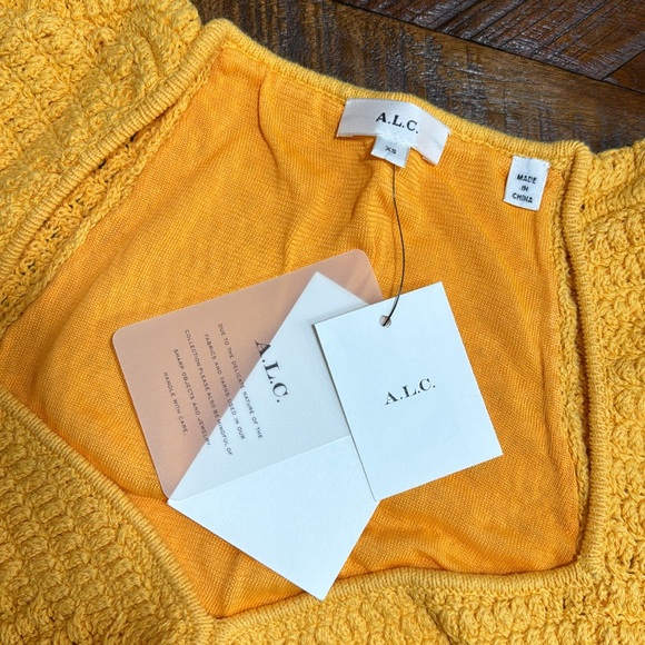 Gigi Dress in Apricot Blossom
A.L.C. - Picture 5 of 6